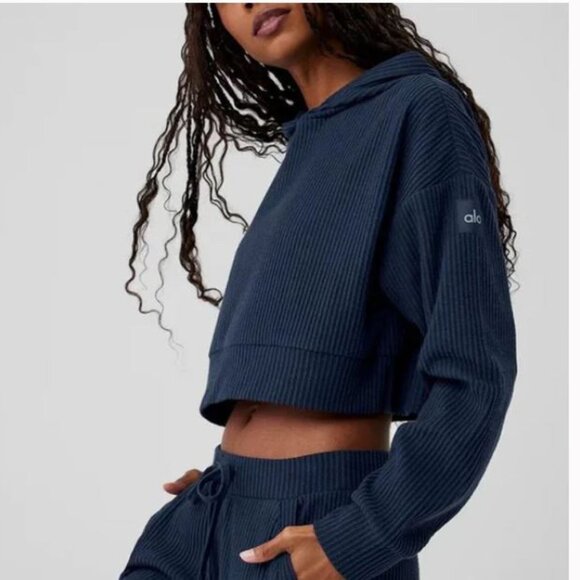 ALO Yoga Sweaters - ALO Yoga Sz M Muse Hoodie Cropped Sweater  Navy Blue